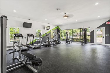 gym at the ellis best apartments near atlanta